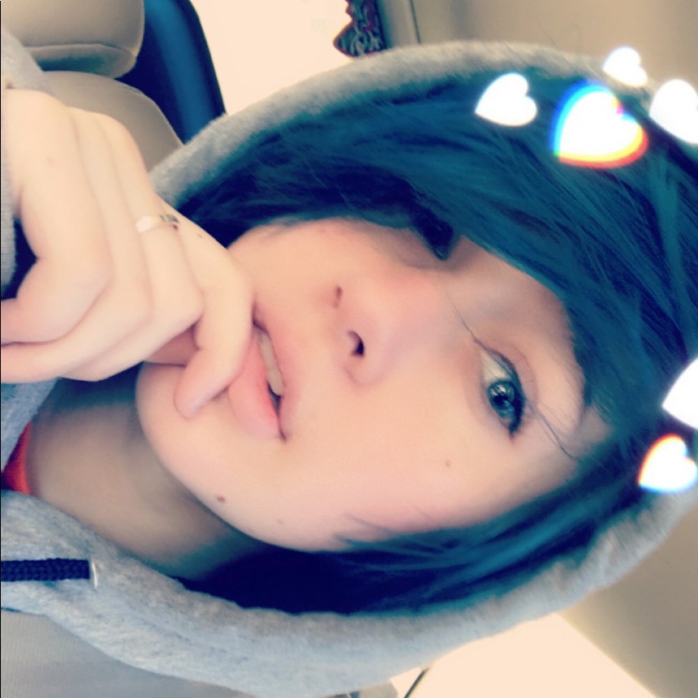 Meet your Posher, Rebecca